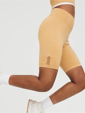 Aerie OFFLINE Seamless Macrame 7" Bike Short NWOT